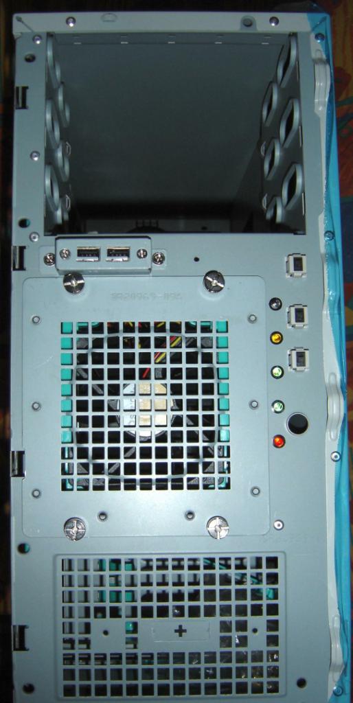 [19/02/2010] Schrauber-Projekt: Pseudo-HTPC in Schwarz/Rot-Optik (48)