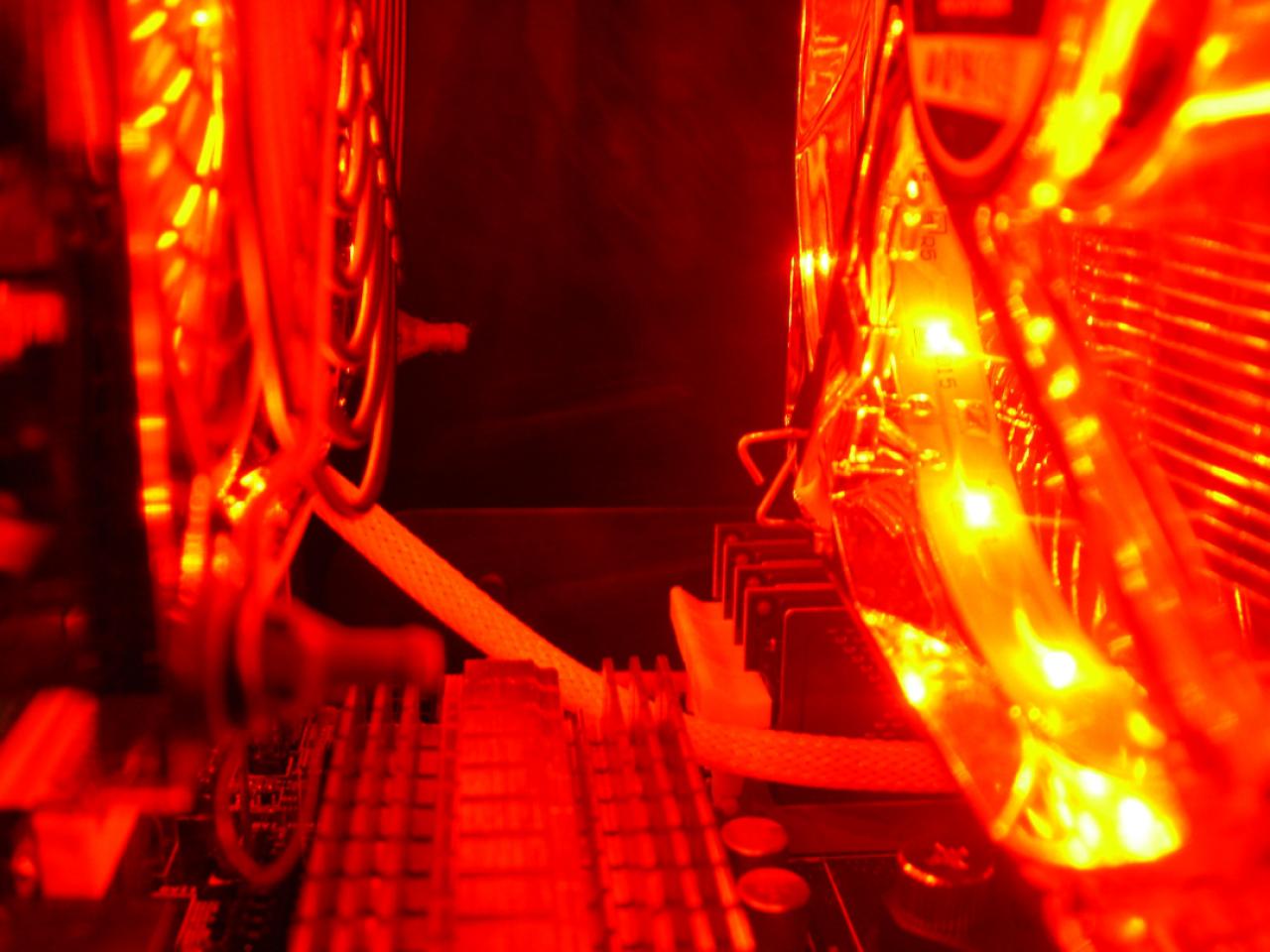 [19/02/2010] Schrauber-Projekt: Pseudo-HTPC in Schwarz/Rot-Optik (50)