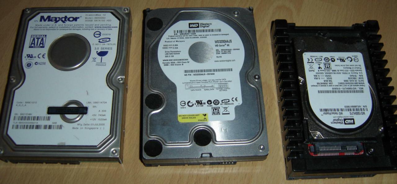[19/02/2010] Schrauber-Projekt: Pseudo-HTPC in Schwarz/Rot-Optik (53)