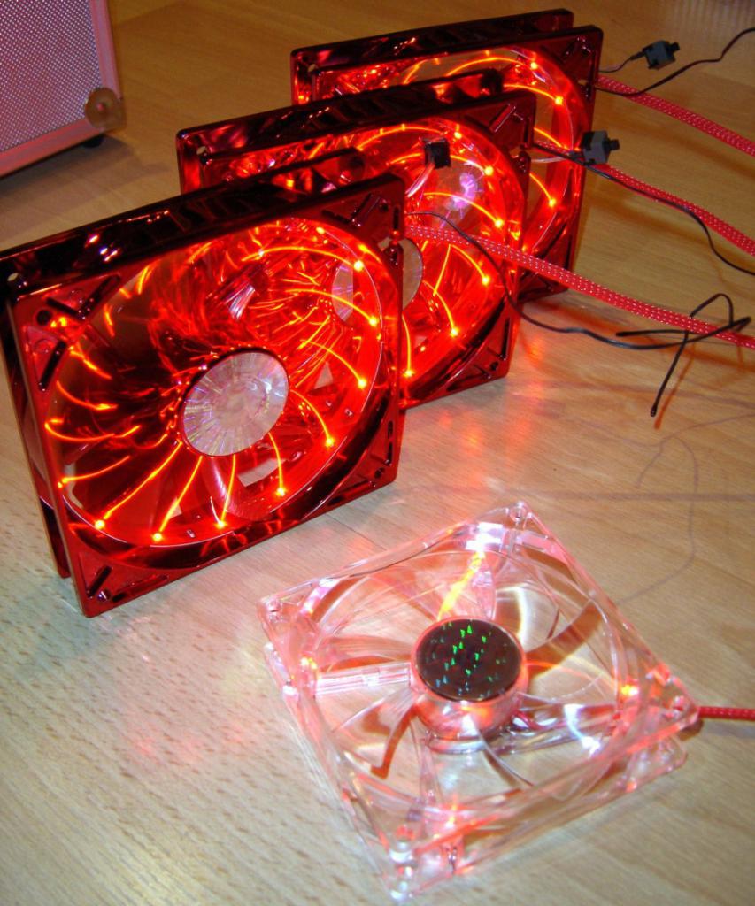 [19/02/2010] Schrauber-Projekt: Pseudo-HTPC in Schwarz/Rot-Optik (55)