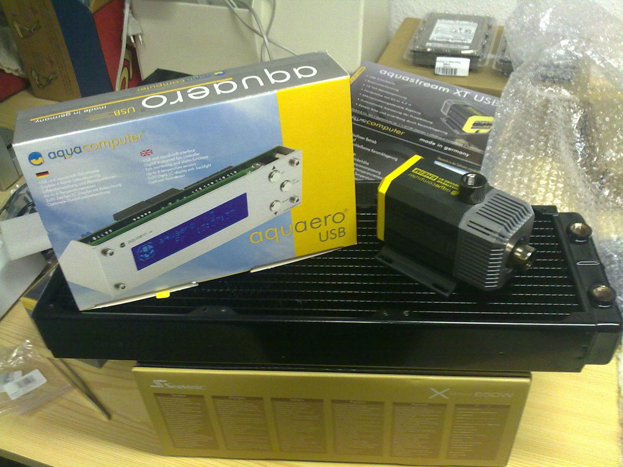 [17/02/2010] Lian-Li-Casemod in Bienen-Optik (5)
