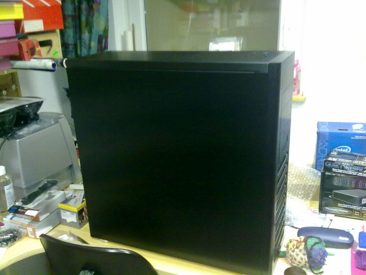 [17/02/2010] Lian-Li-Casemod in Bienen-Optik (8)