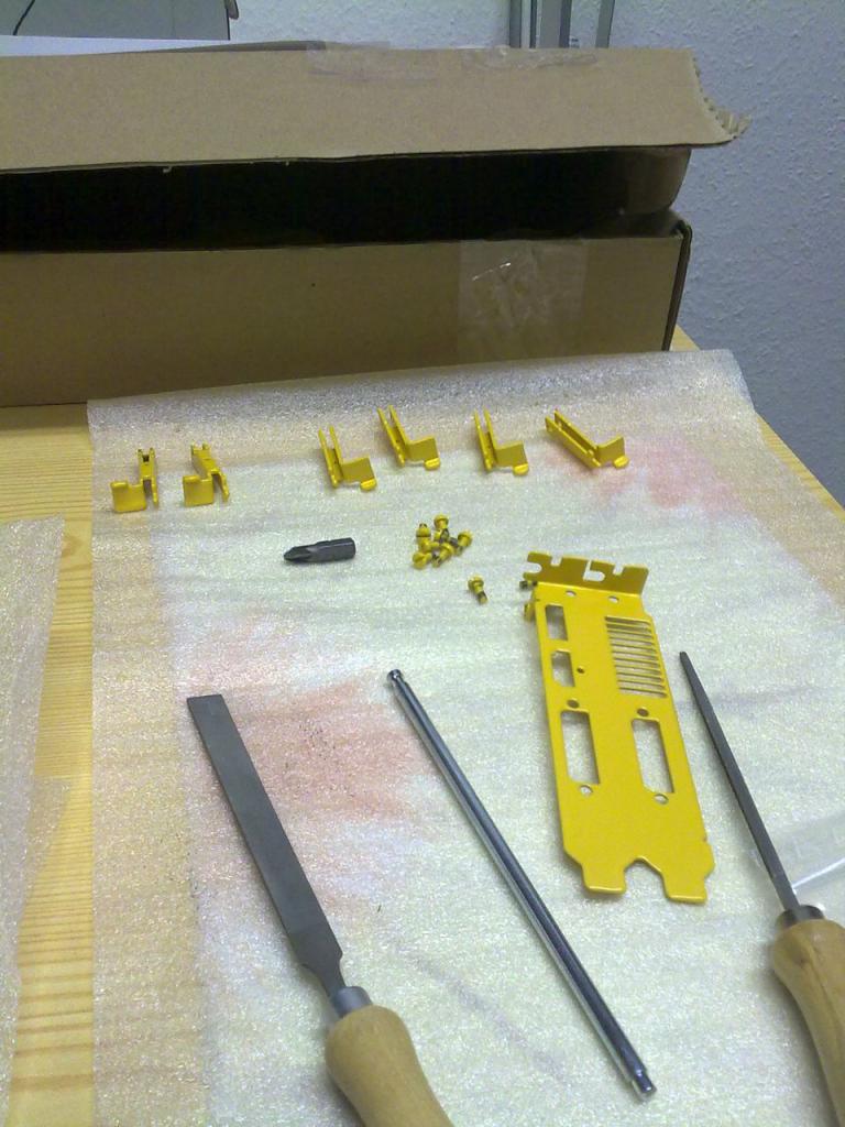 [17/02/2010] Lian-Li-Casemod in Bienen-Optik (41)