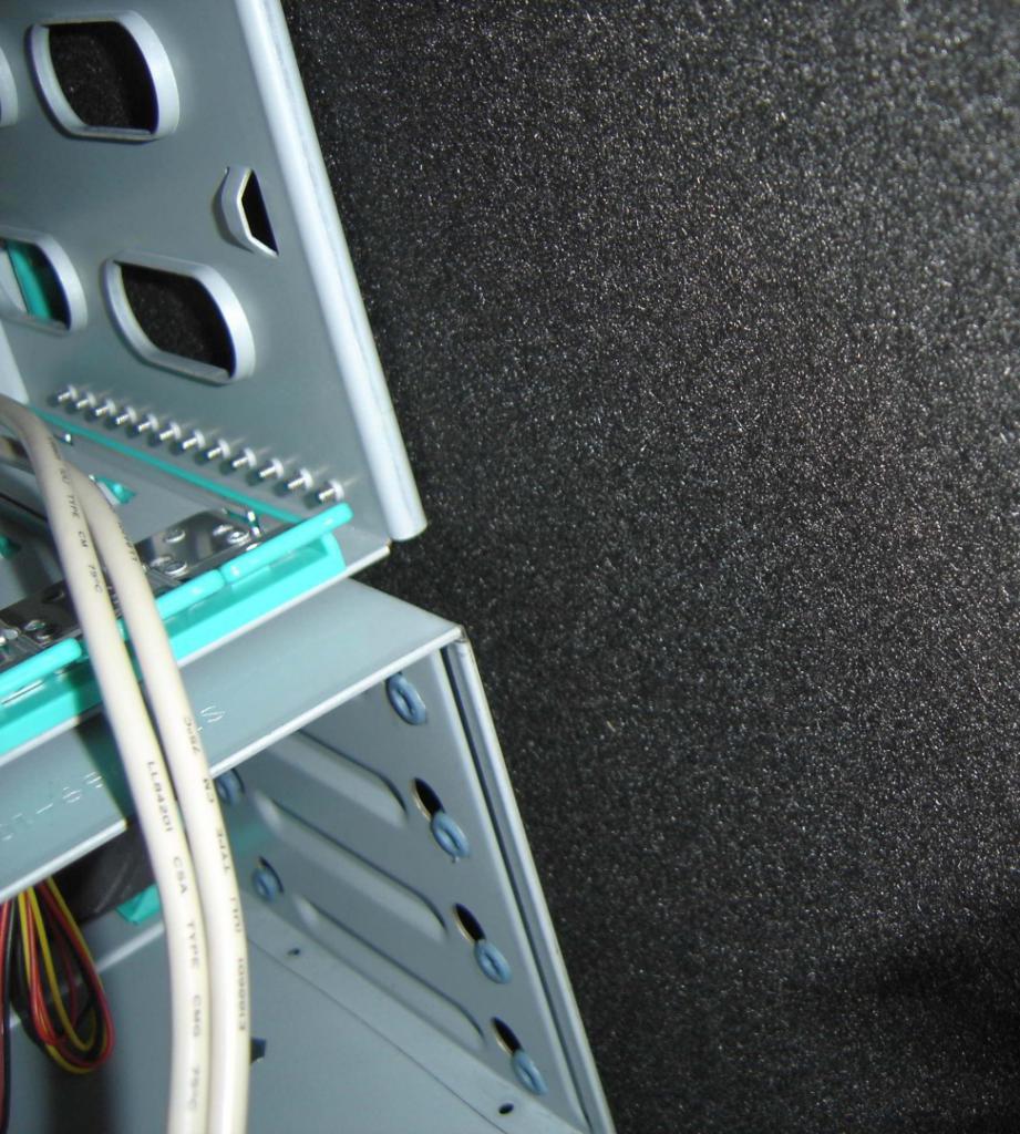 [19/02/2010] Schrauber-Projekt: Pseudo-HTPC in Schwarz/Rot-Optik (62)
