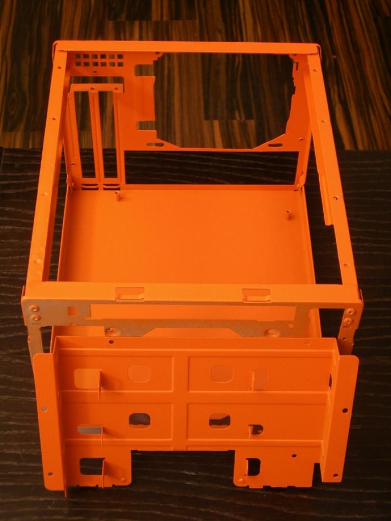 [03/02/2010] Tolles Casemod-Projekt: Schnelles, LAN-taugliches Mini-ITX-System mit Wakü (14)