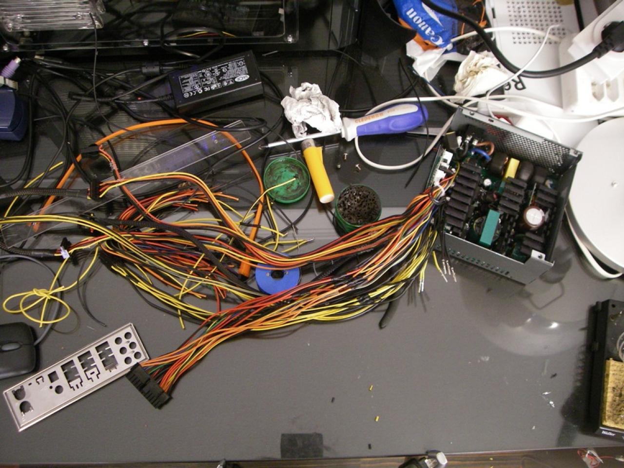 [03/02/2010] Tolles Casemod-Projekt: Schnelles, LAN-taugliches Mini-ITX-System mit Wakü (3)
