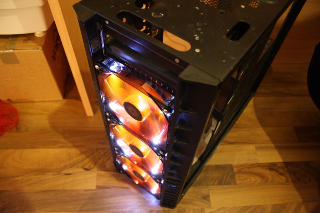 [09/02/2010] Sehenswerte Lamborghini-Casemod im PC-Games-Hardware-Extreme-Forum (85)