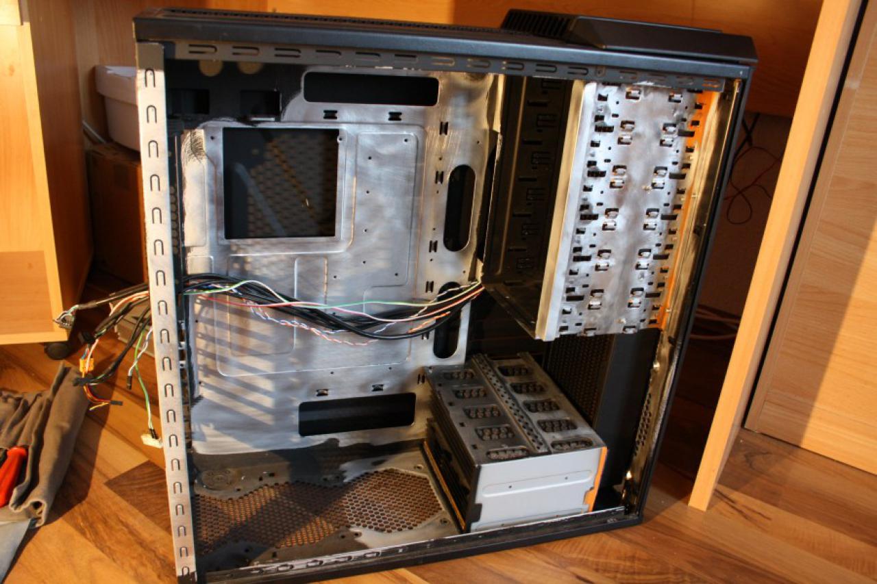 [09/02/2010] Sehenswerte Lamborghini-Casemod im PC-Games-Hardware-Extreme-Forum (98)