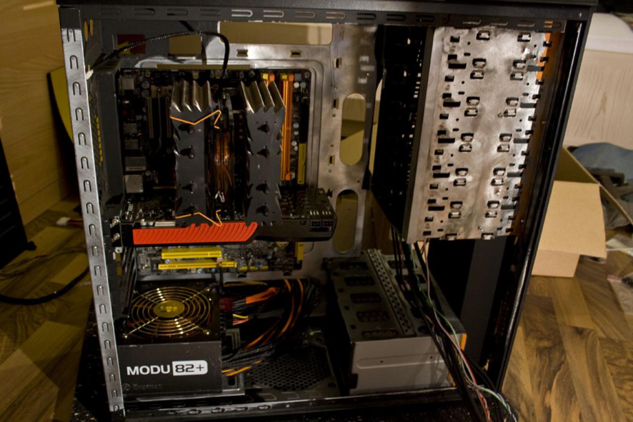 [09/02/2010] Sehenswerte Lamborghini-Casemod im PC-Games-Hardware-Extreme-Forum (110)