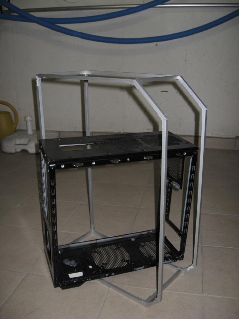 [05/02/2010] Schrauber-Projekt: Luxuriöses Gehäuse im Eigenbau (23)