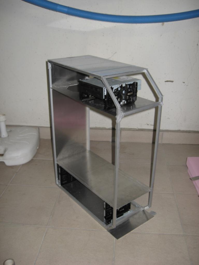 [05/02/2010] Schrauber-Projekt: Luxuriöses Gehäuse im Eigenbau (27)