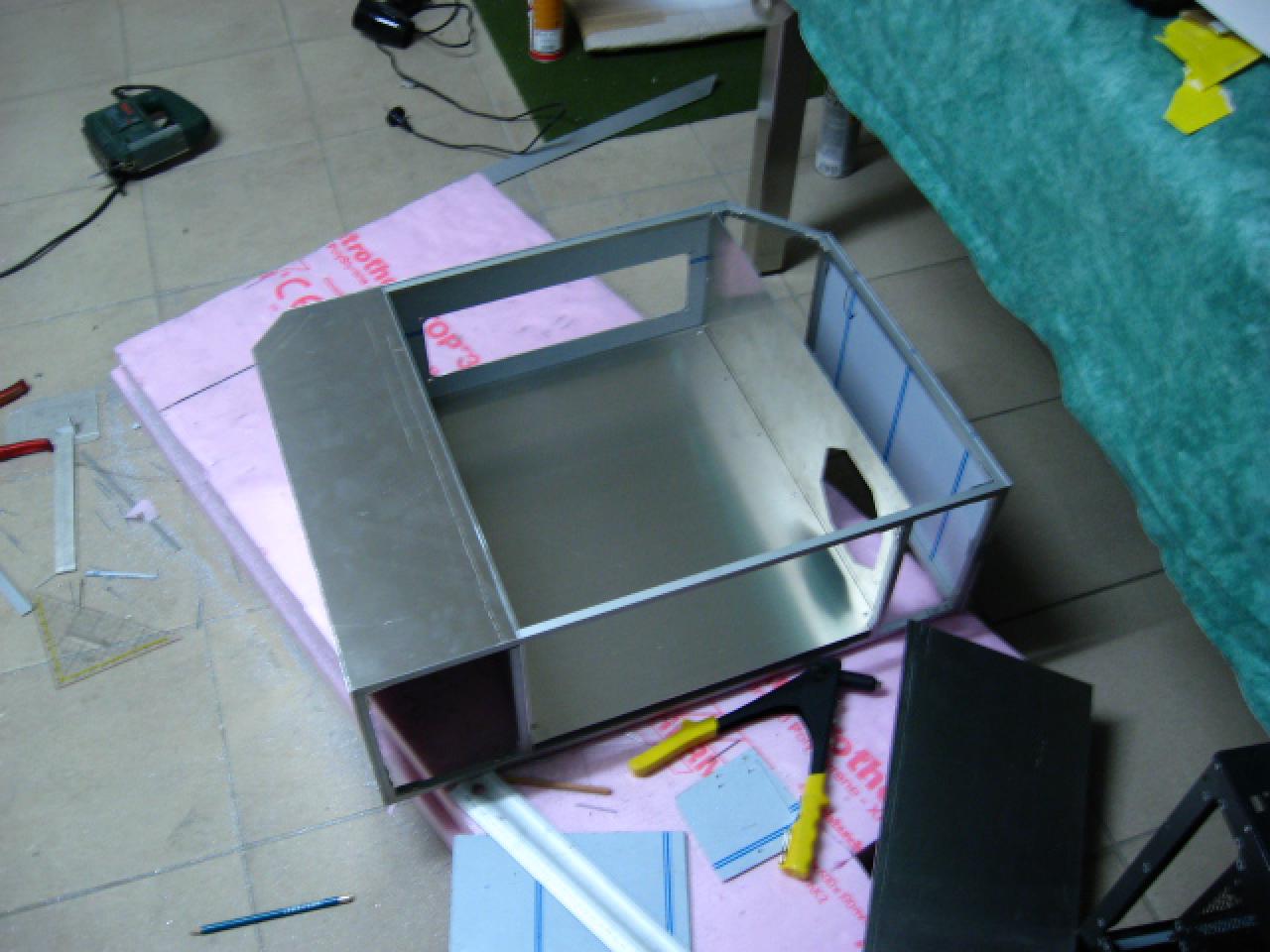 [05/02/2010] Schrauber-Projekt: Luxuriöses Gehäuse im Eigenbau (36)