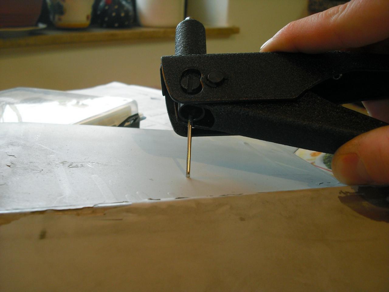 [05/02/2010] Extreme-How-To: Richtig nieten (6)