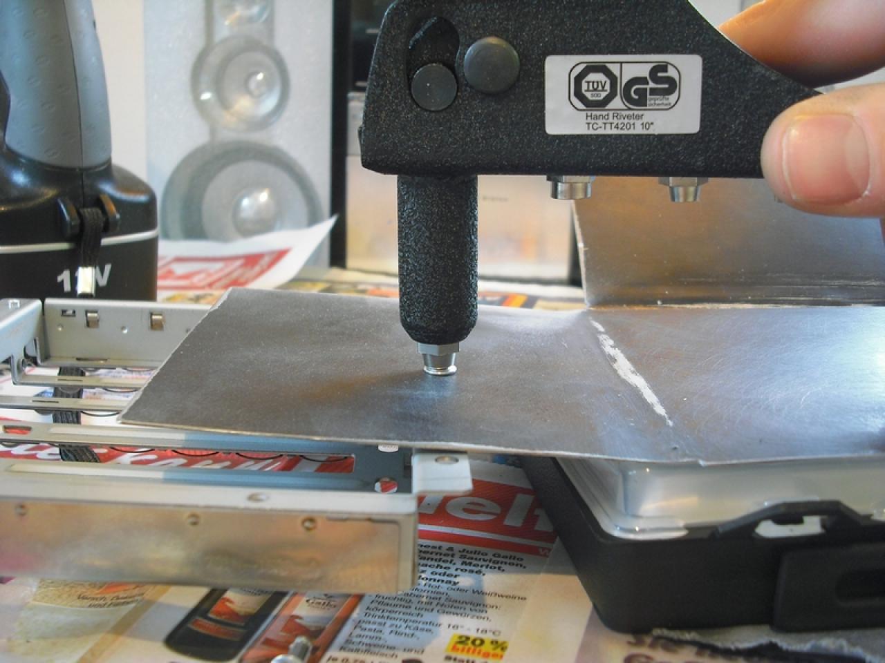 [05/02/2010] Extreme-How-To: Richtig nieten (7)