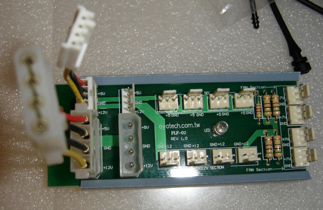 [19/02/2010] Schrauber-Projekt: Pseudo-HTPC in Schwarz/Rot-Optik (68)