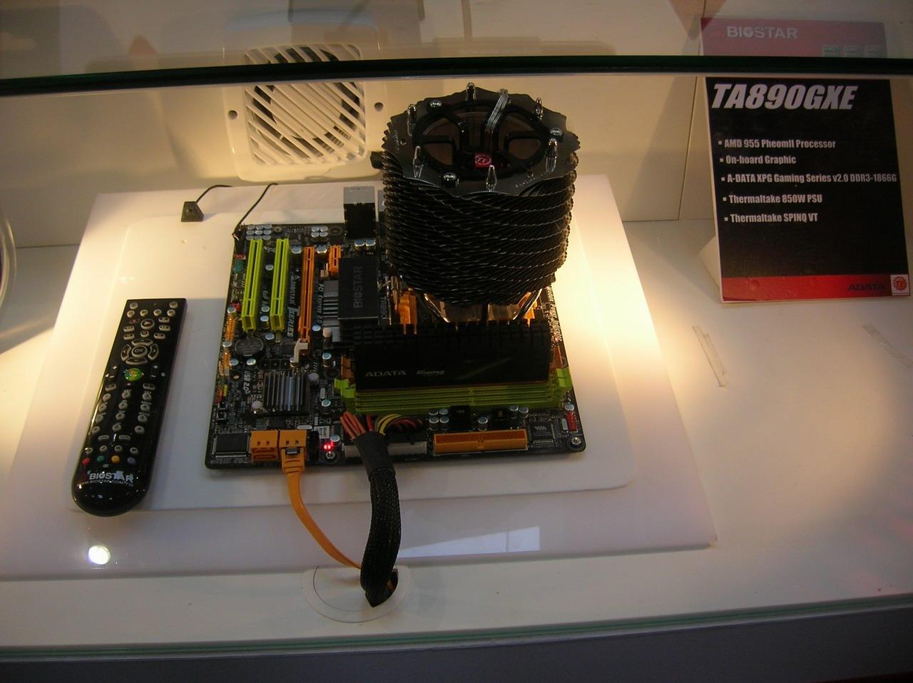 [10/03/2010] Cebit 2010: Die schönsten Casemods und Show-PCs aus Hannover (3)