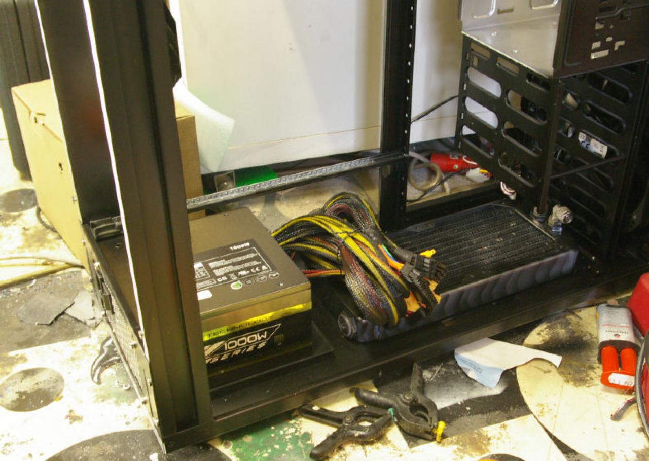 [02/03/2010] So entsteht das Cebit-Vorführgehäuse für das MSI Big Bang Fuzion (13)