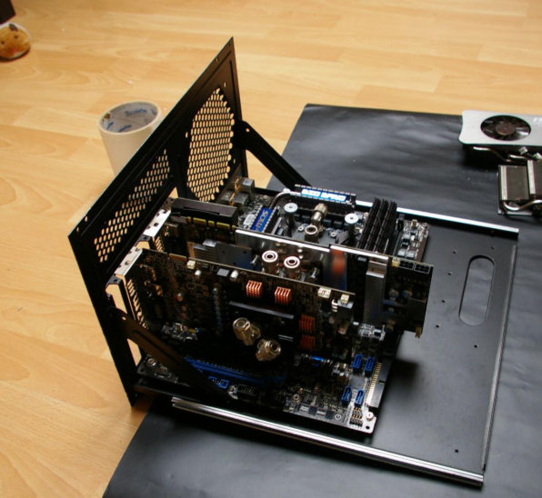 [02/03/2010] So entsteht das Cebit-Vorführgehäuse für das MSI Big Bang Fuzion (20)