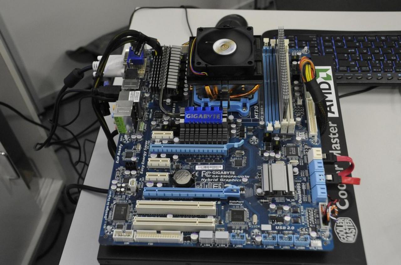 [02/03/2010] AMD Phenom II X6 Codename Thuban (6)