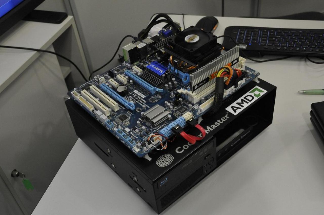 [02/03/2010] AMD Phenom II X6 Codename Thuban (11)
