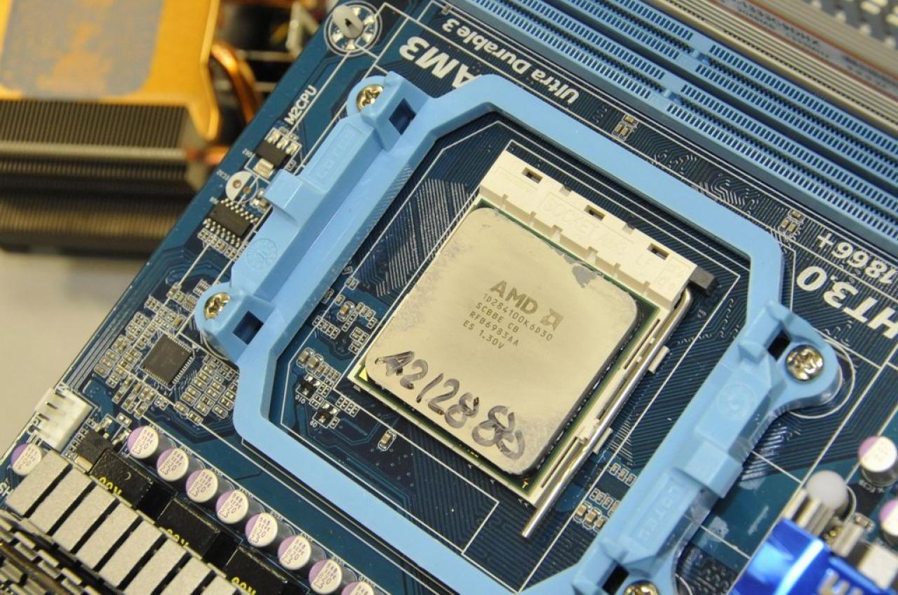 [02/03/2010] AMD Phenom II X6 Codename Thuban (13)