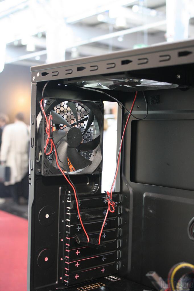 [05/03/2010] Antec DF-30 (7)