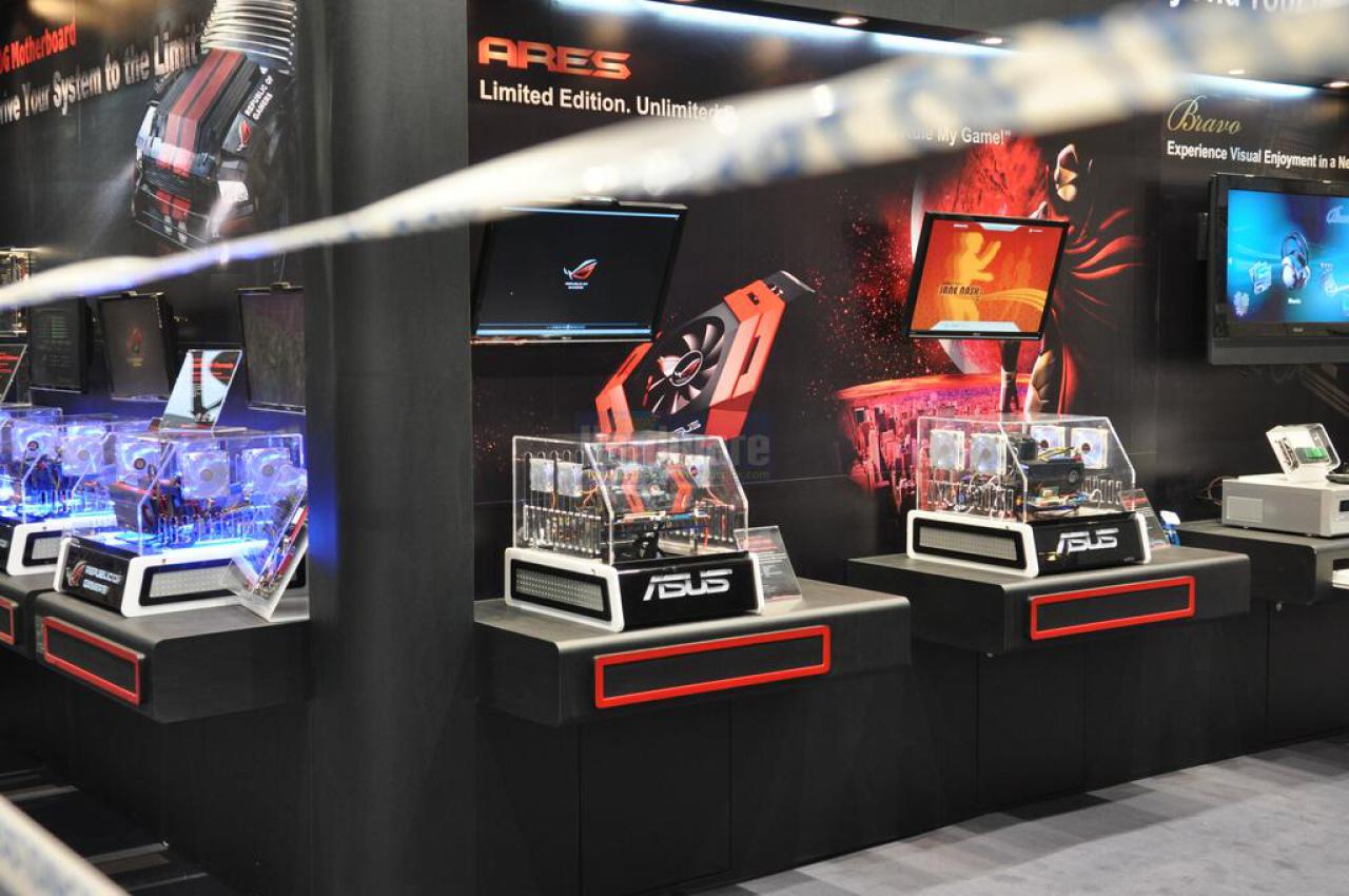 [01/03/2010] Asus Ares auf der Cebit 2010 (21)