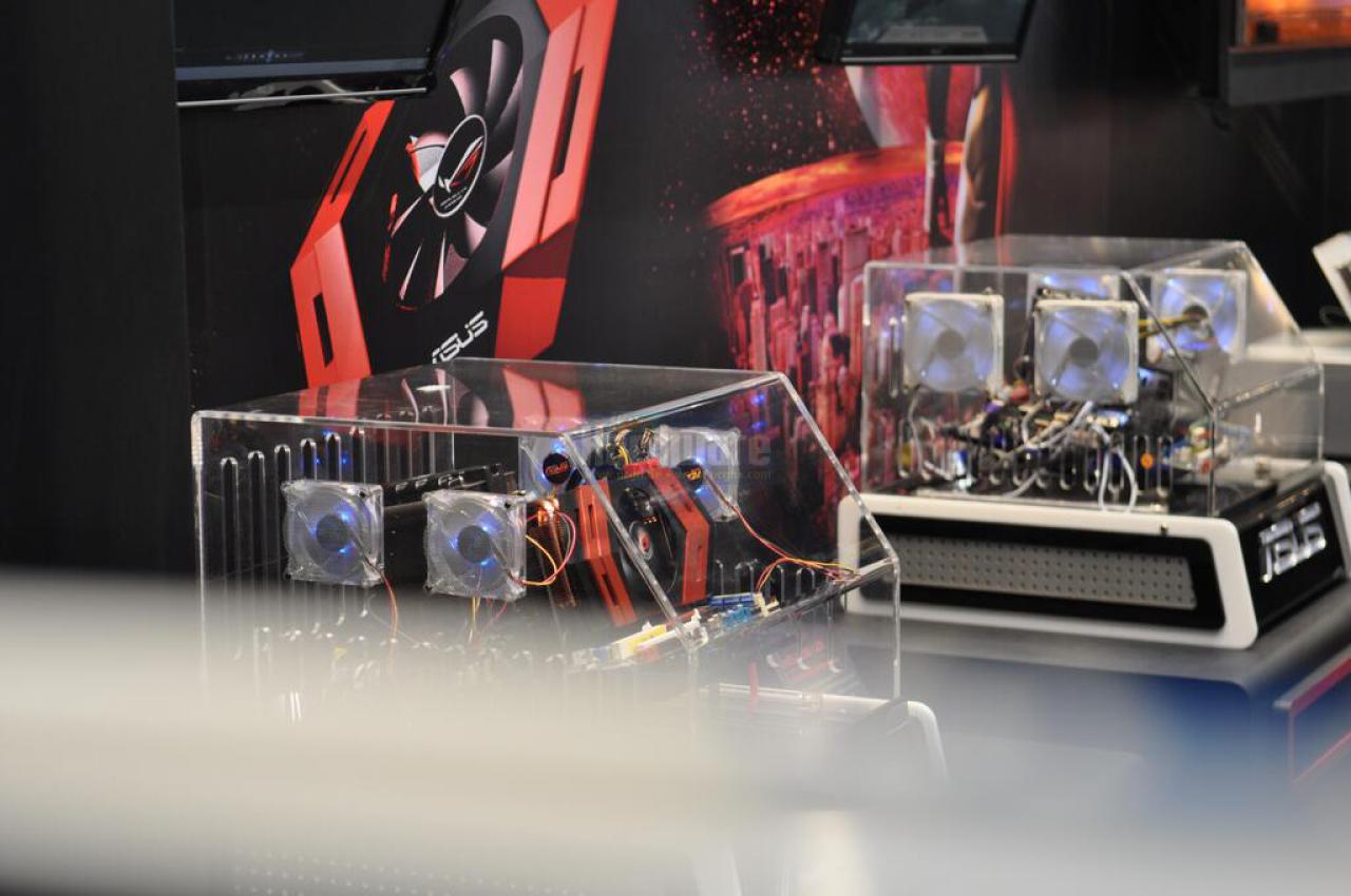 [01/03/2010] Asus Ares auf der Cebit 2010 (25)