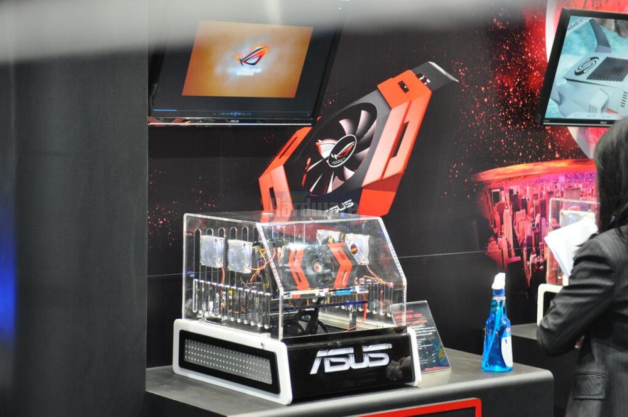 [01/03/2010] Asus Ares auf der Cebit 2010 (28)