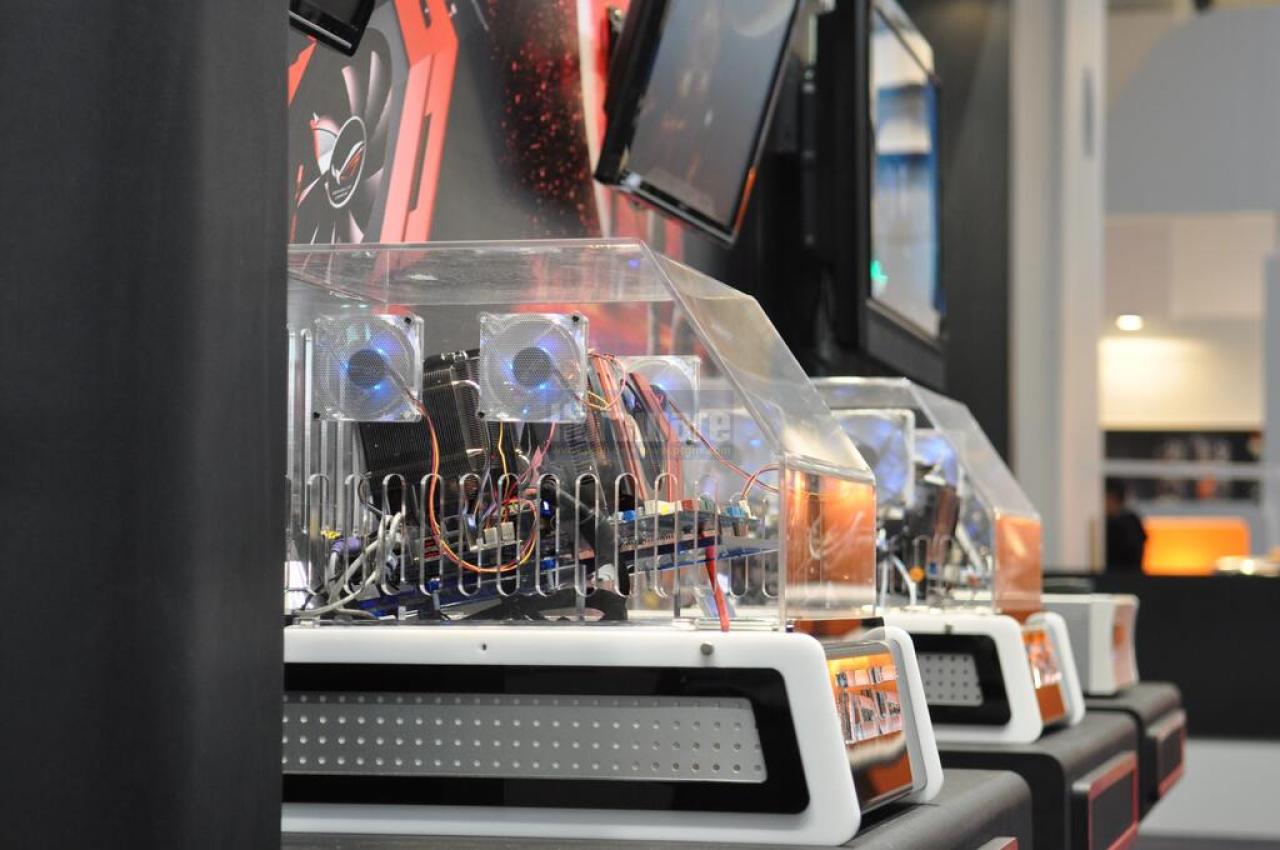 [01/03/2010] Asus Ares auf der Cebit 2010 (29)
