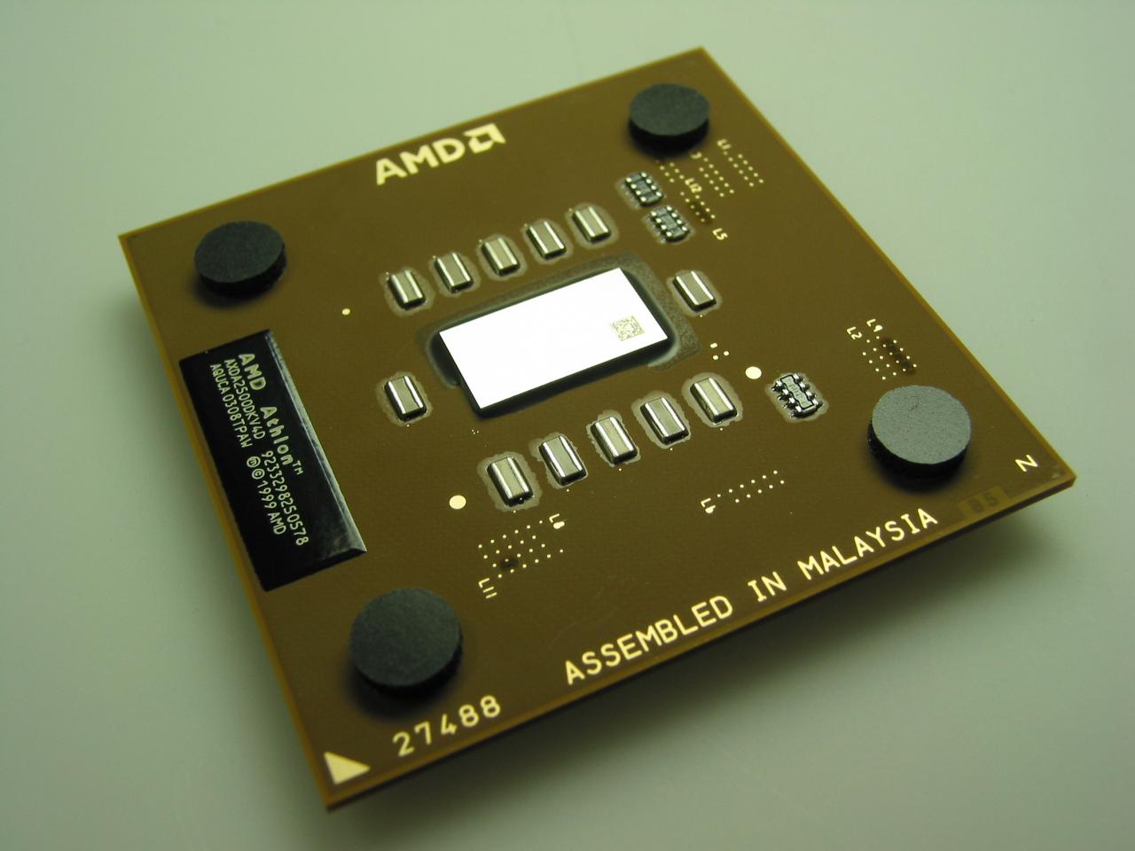 [22/03/2010] Platz 3 AMD Athlon XP 2500+/2800+ (Barton) mit	56 Stimmen und somit 14.18%