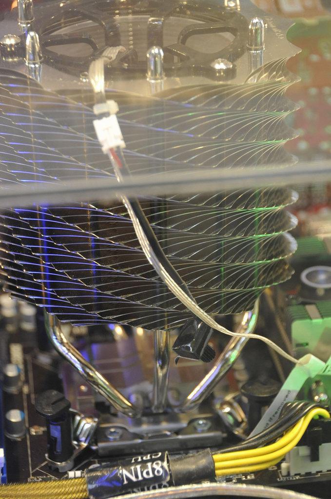 [01/03/2010] Testsystem mit Core i7-980X (7)