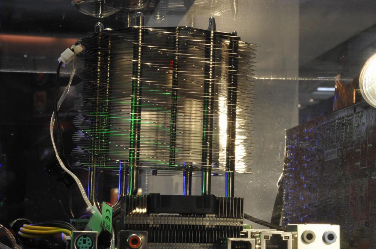 [01/03/2010] Testsystem mit Core i7-980X (5)