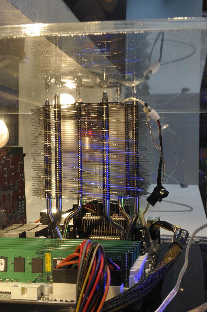 [01/03/2010] Testsystem mit Core i7-980X (9)