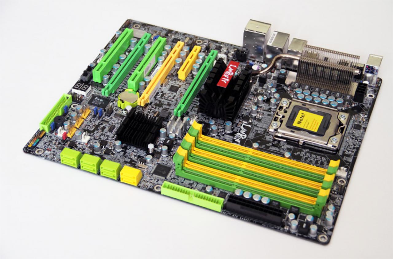 [25/03/2010] Die Mainboard-Schätze der PCGH-Community (8)