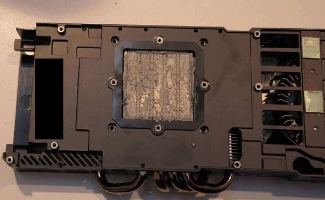 [03/03/2010] PCB der Nvidia Geforce GTX 480 (3)