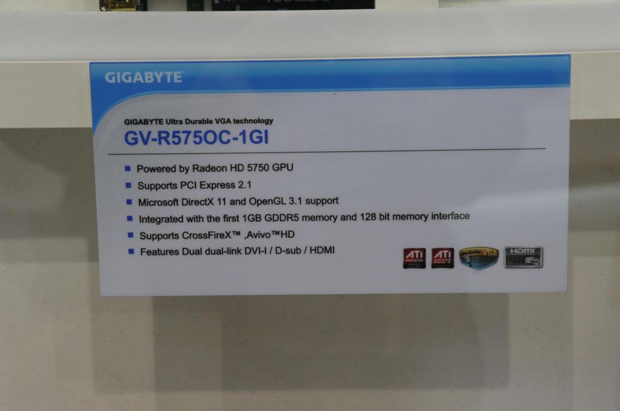 [01/03/2010] Interessante Grafikkarten am Gigabyte-Stand auf der Cebit in Halle 17. (3)
