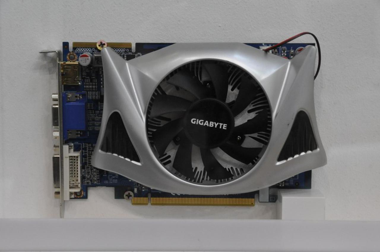 [01/03/2010] Interessante Grafikkarten am Gigabyte-Stand auf der Cebit in Halle 17. (8)