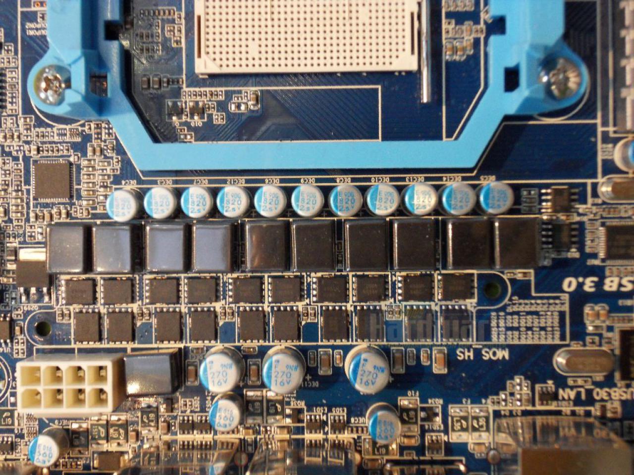 [01/03/2010] Gigabyte 870A-UD3 03