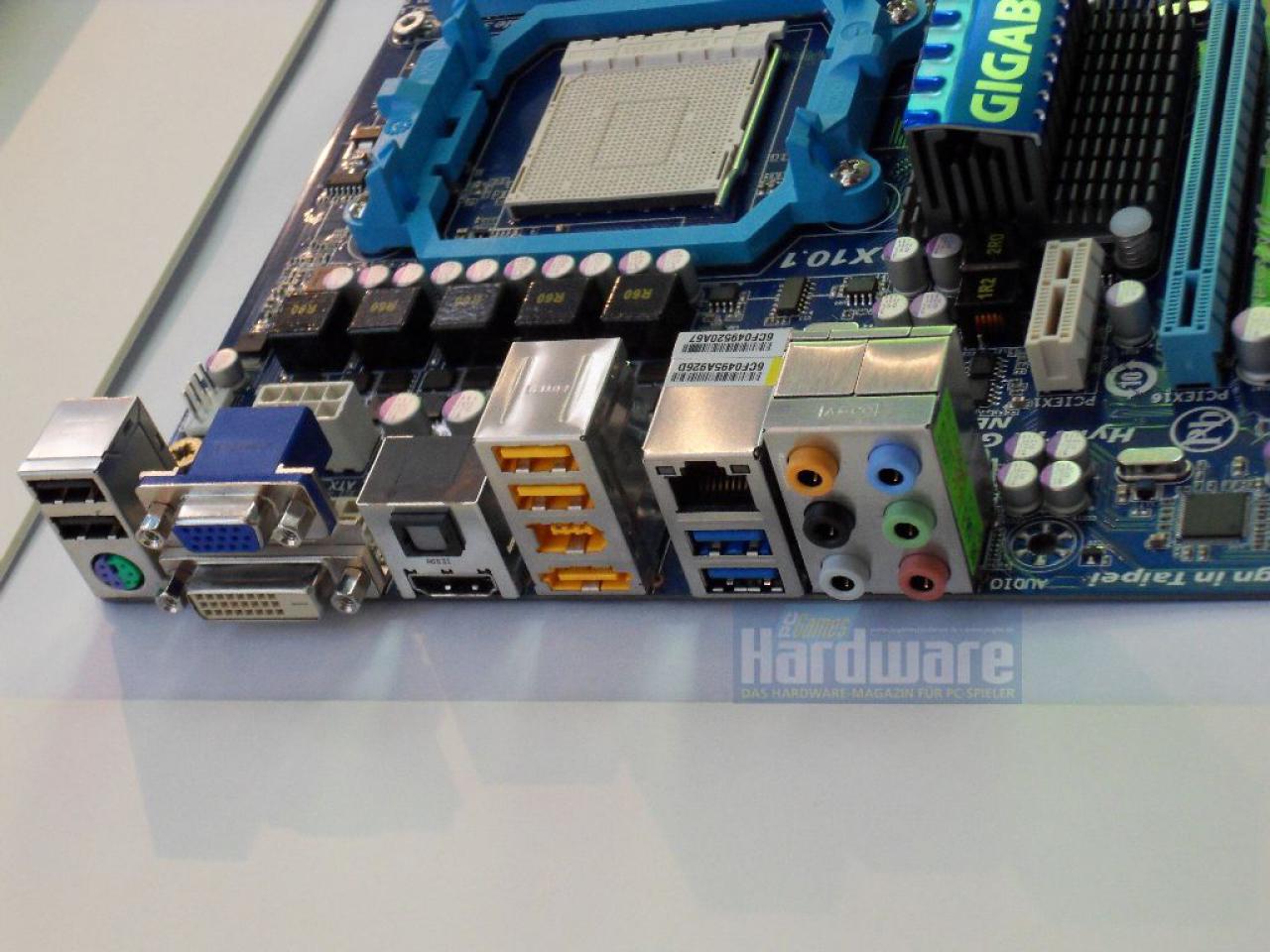 [01/03/2010] Gigabyte 890GMA UD3H 02