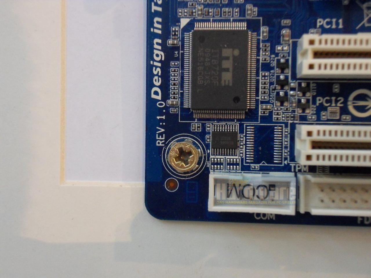 [01/03/2010] Gigabyte 890GPA-UD3H 03