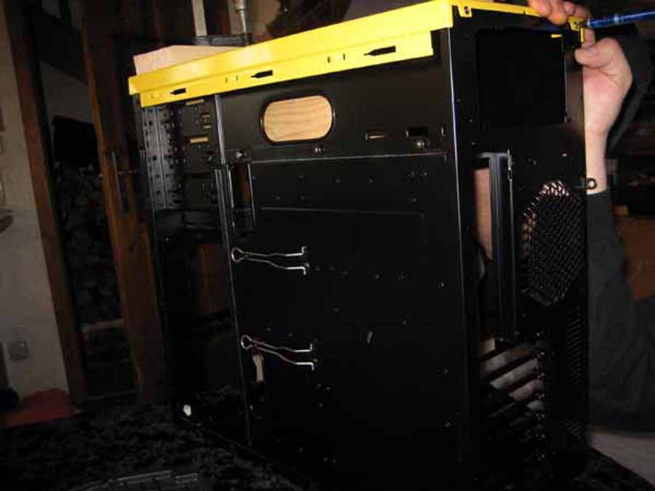 [12/03/2010] Tagebuch des Wahninns: PCGH-Casemod von NobLorRos - Update 3 (9)