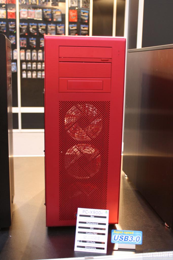 [03/03/2010] Lian-LI-PC-X900-09