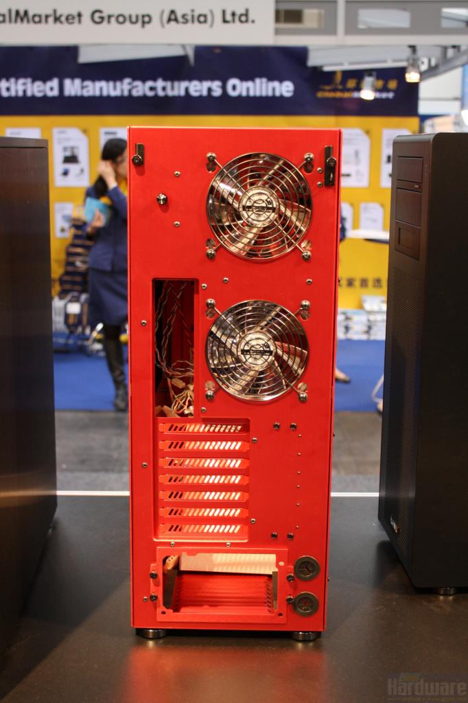 [03/03/2010] Lian-Li-PC-X900-10