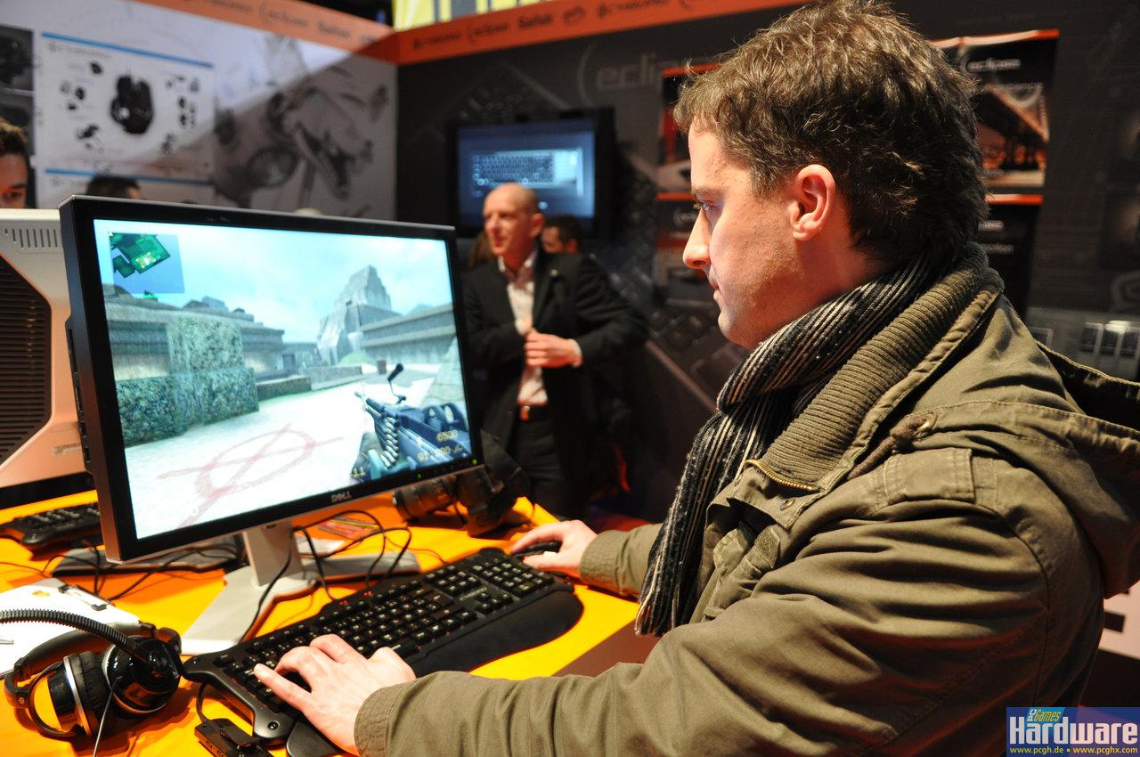 [05/03/2010] Cyborg RAT auf der Cebit 2010 (13)