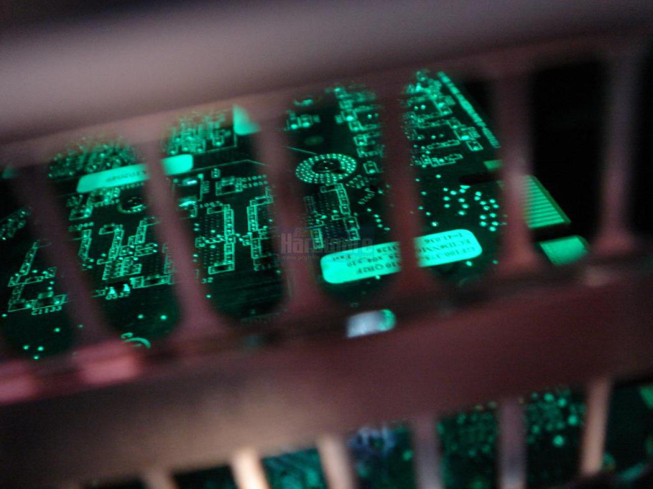 [02/03/2010] Nvidia Geforce GTX 480 auf der Cebit (7)