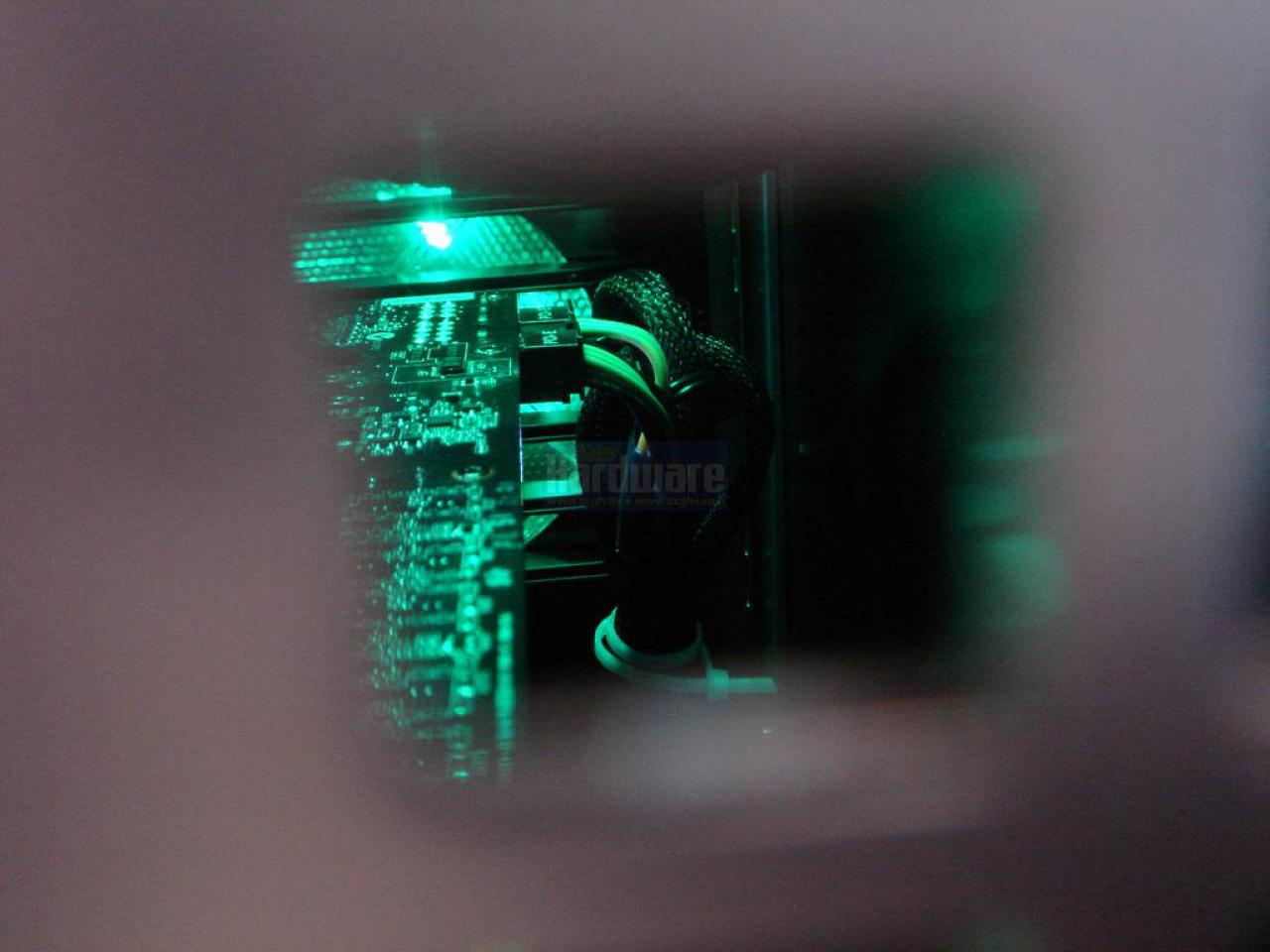 [02/03/2010] Nvidia Geforce GTX 480 auf der Cebit (3)