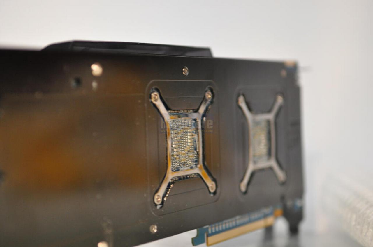[01/03/2010] Sapphire HD 5970 4G - mit höheren Taktraten eine würdige Dual-HD-5870 (11)