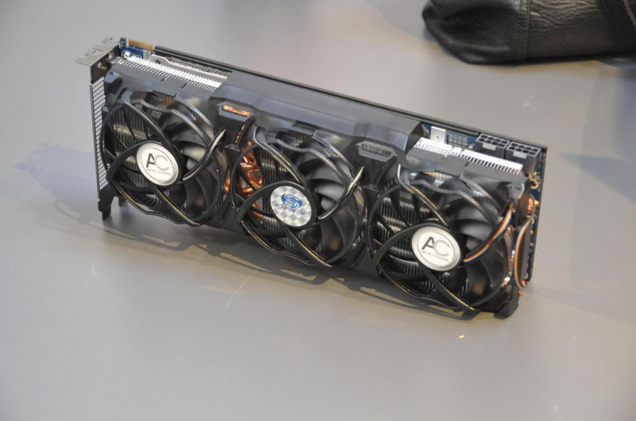 [01/03/2010] Sapphire HD 597 mit 4 Gigabyte (4)
