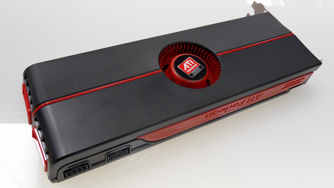 [05/03/2010] XFX Ati Radeon HD 5970 Black Edition Limited (4)